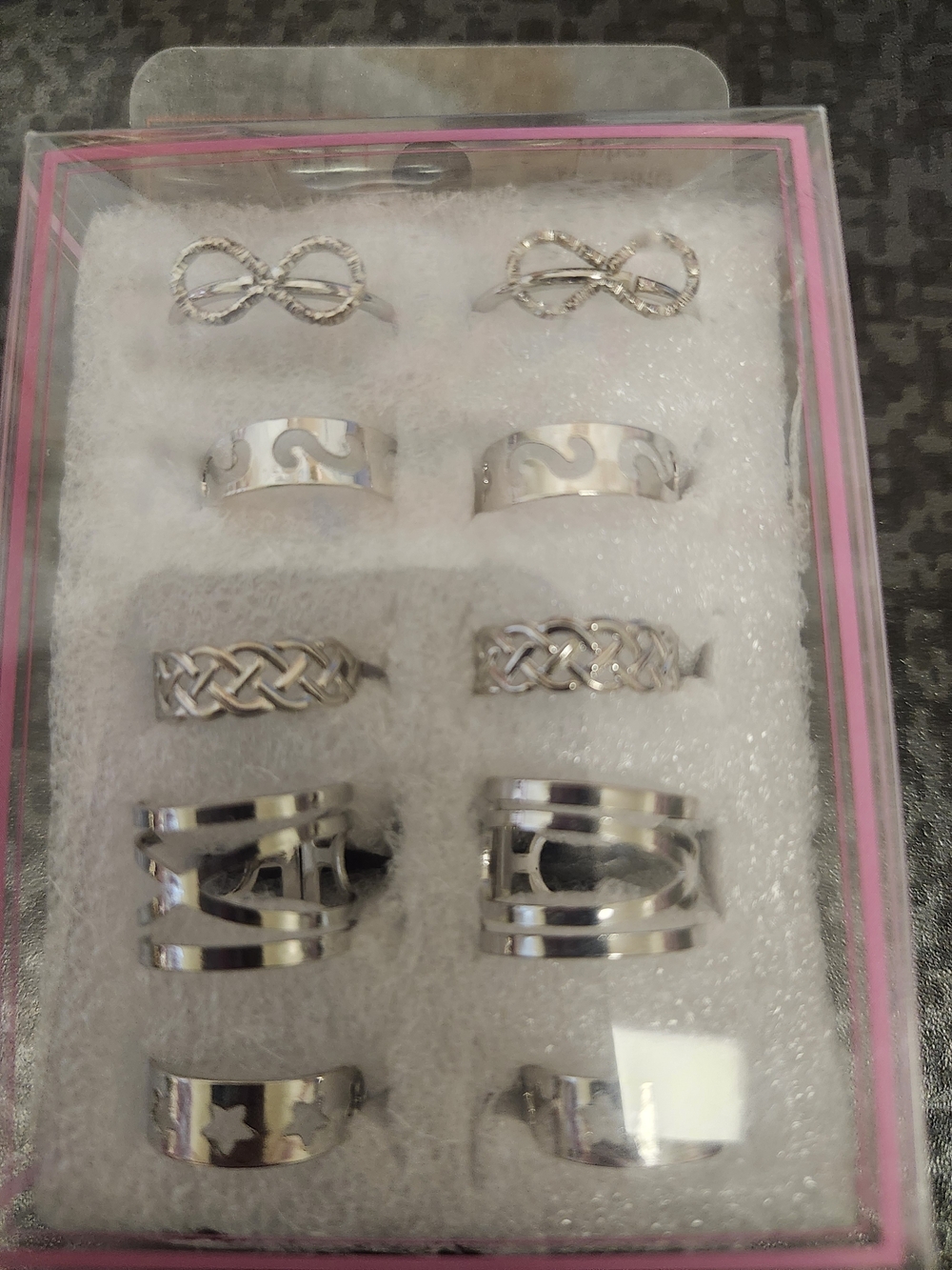 Silver-Tone Jewelry Set Like New